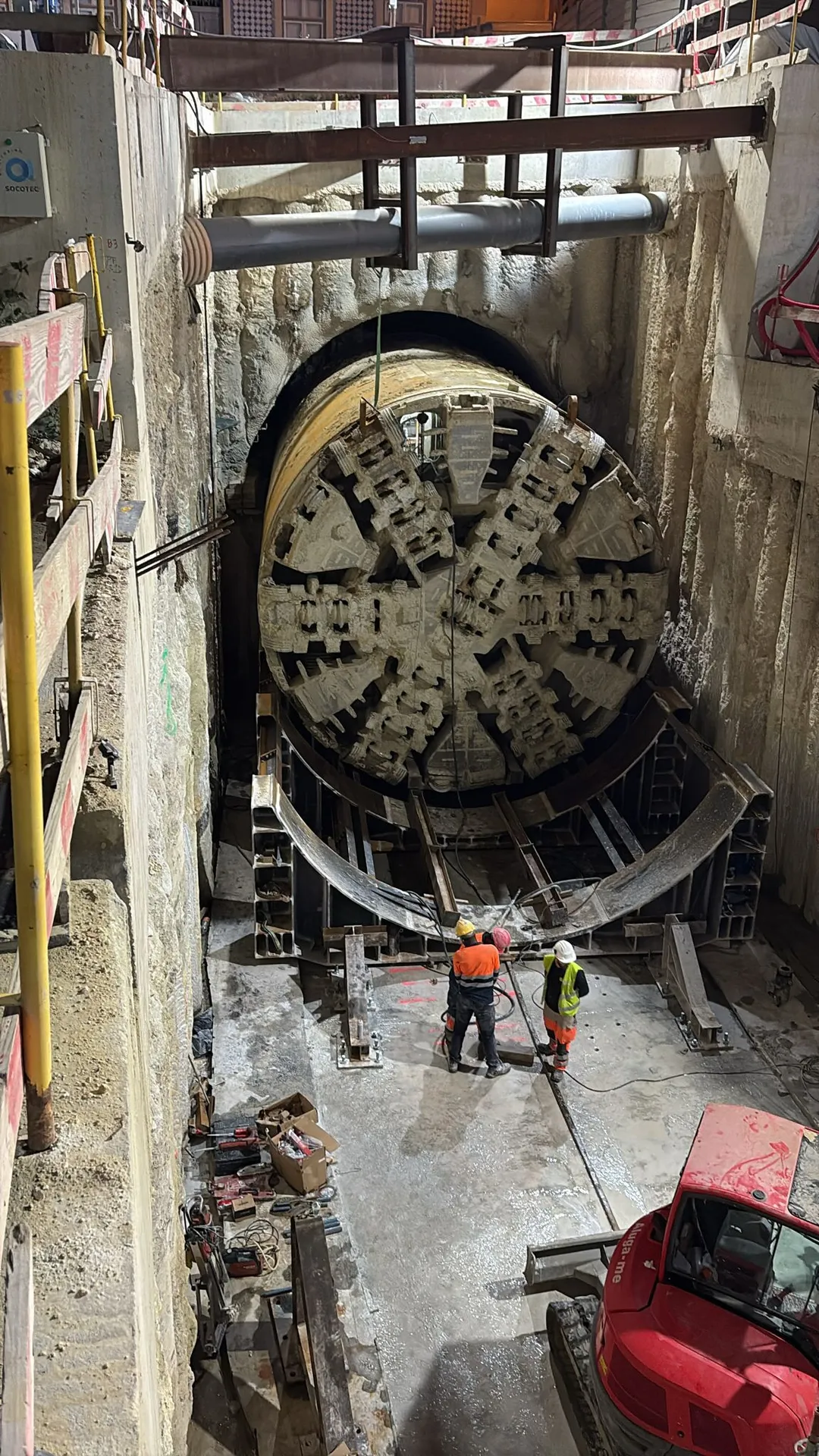Extracción de tuneladora sobre útil